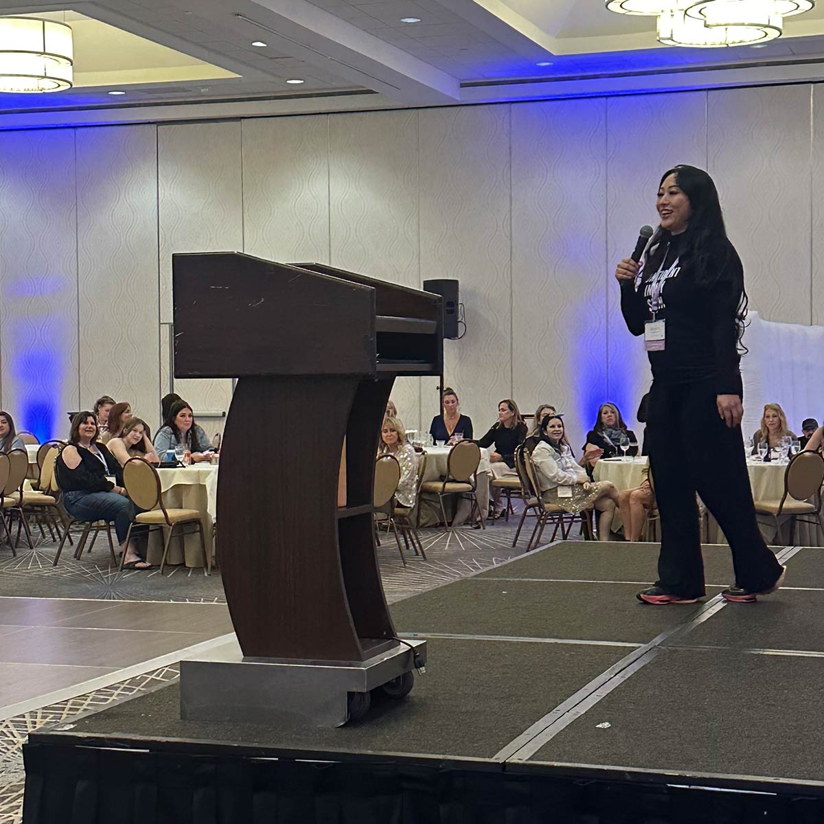 daisy as an event speaker in slayborcon in orlando 2025