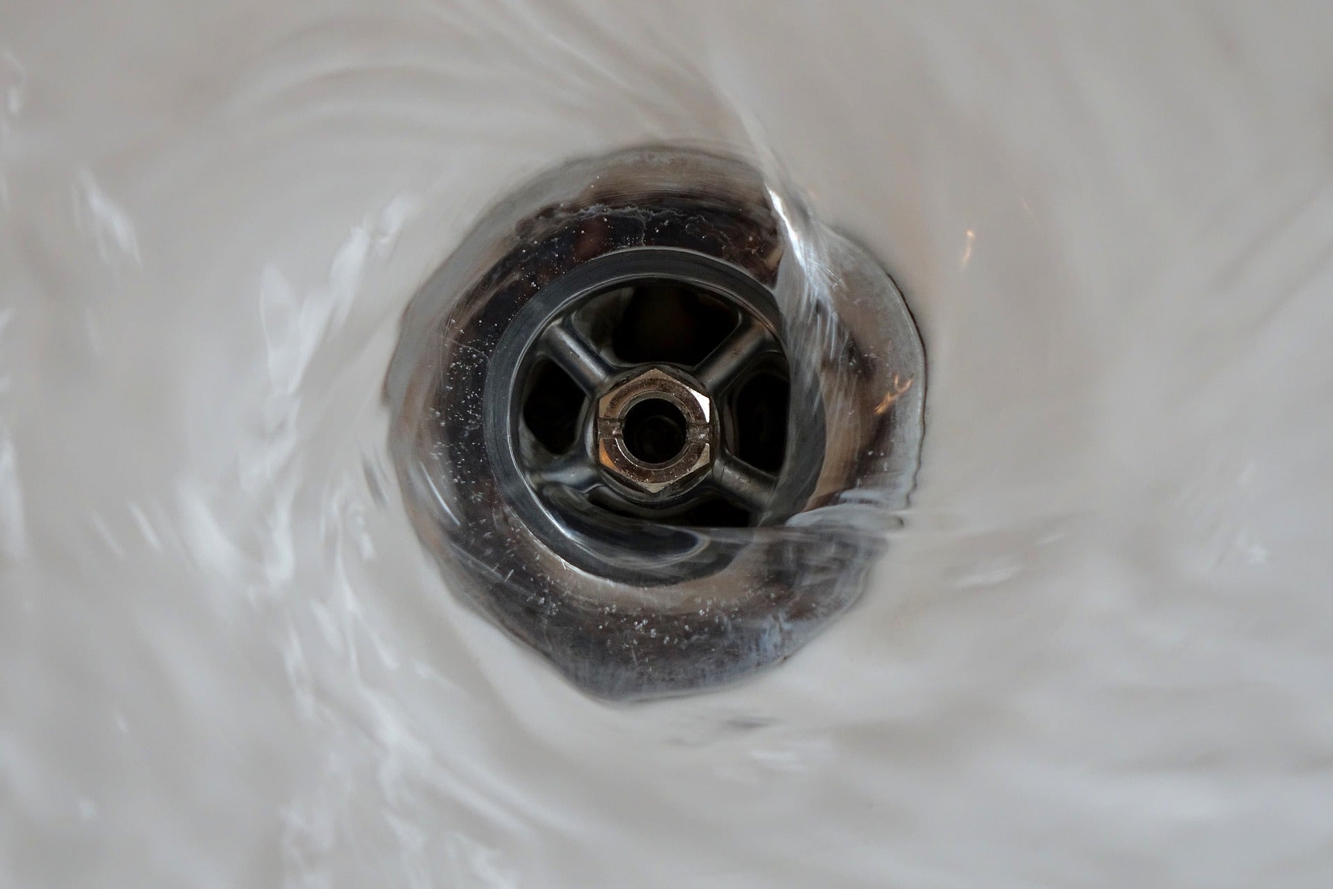 3 Reasons Your Tap Water May Be Causing Acne